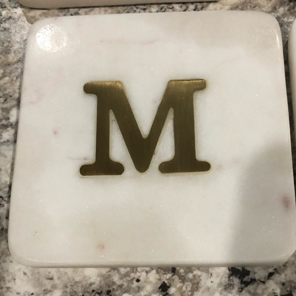 Set of 4 marble M coasters - Picture 2 of 3